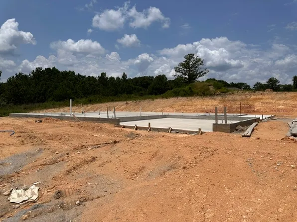 872 Lee Road 126, Opelika, AL 36804