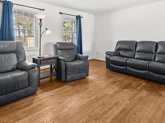 5th image of 415 Saint Marys Rd