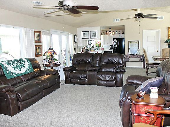 4th image of 253 Barracuda St