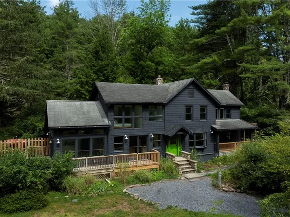 1 Shingle Kill Court, Sparrowbush, NY 12780