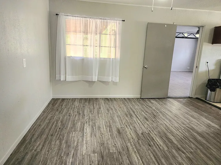 124 New Mexico Dr — Photo 5