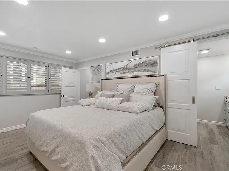 2808 W Oceanfront — Photo 21