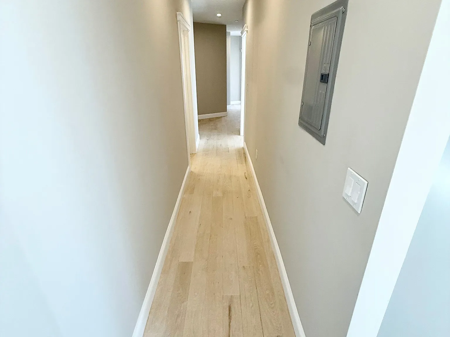 3 bed, 1300 sqft, $3,400 — Photo 4