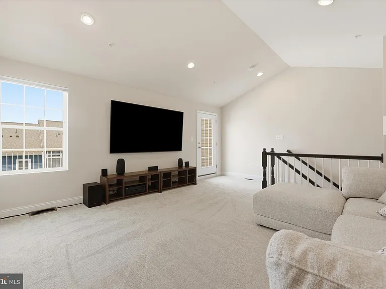 5060 Judicial Way — Photo 38