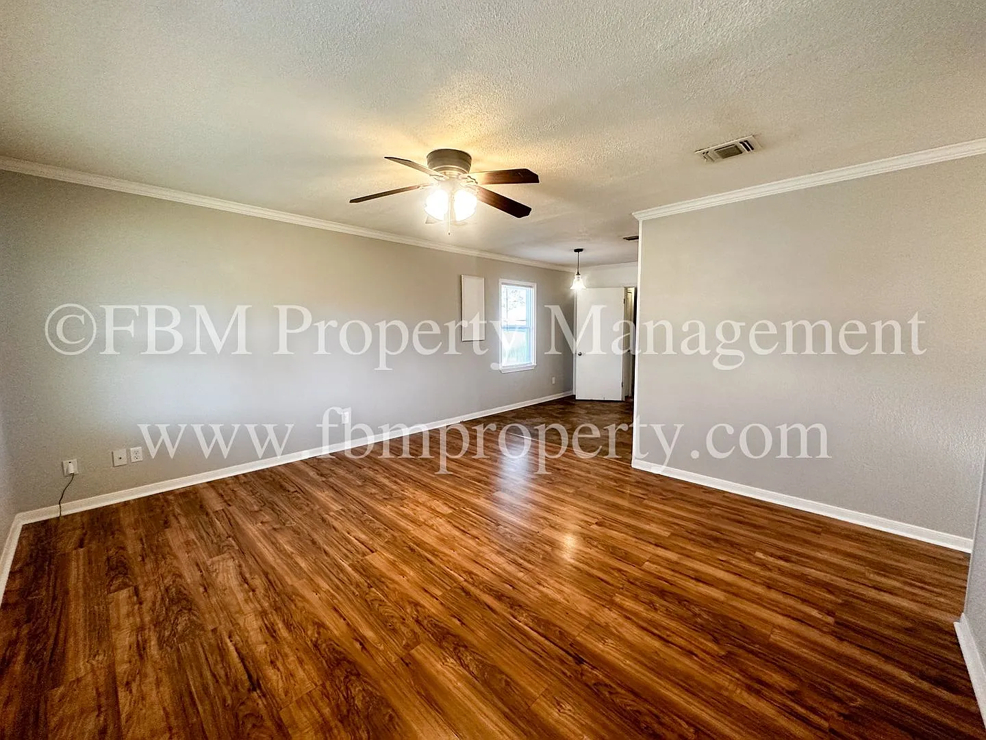 200 Dunlap St - Cozy 3 Bedroom, 2 Bathroom Home in Italy, TX! — Photo 3
