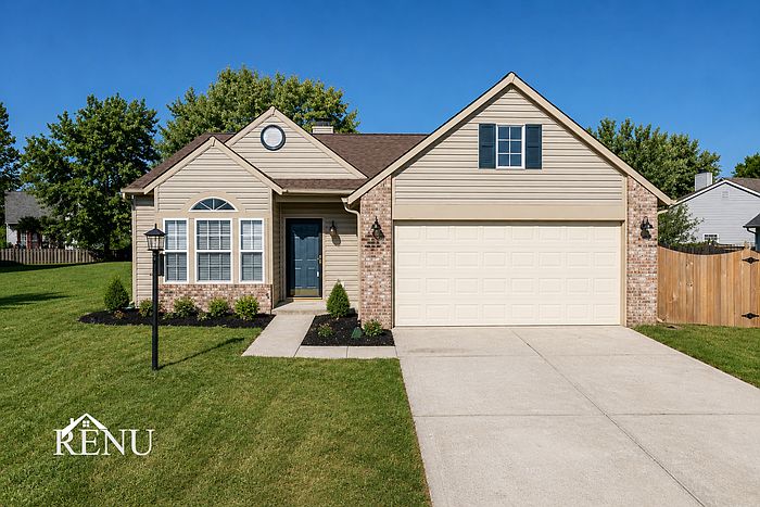 1st image of 2710 Lucas Dr