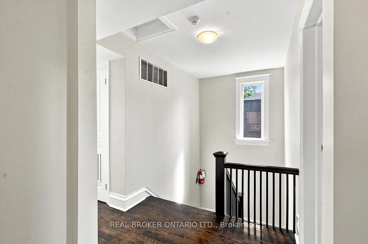 2 bed, $2,850 — Photo 2