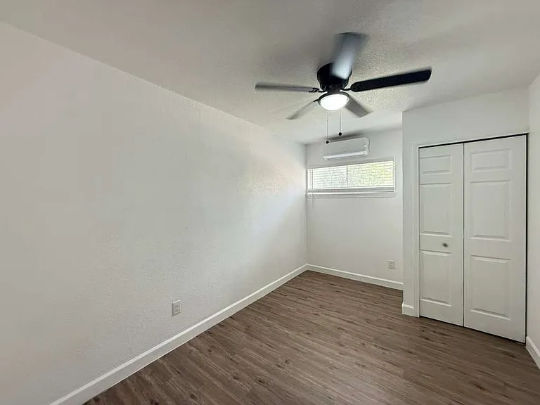 411 Yolanda Dr — Photo 7