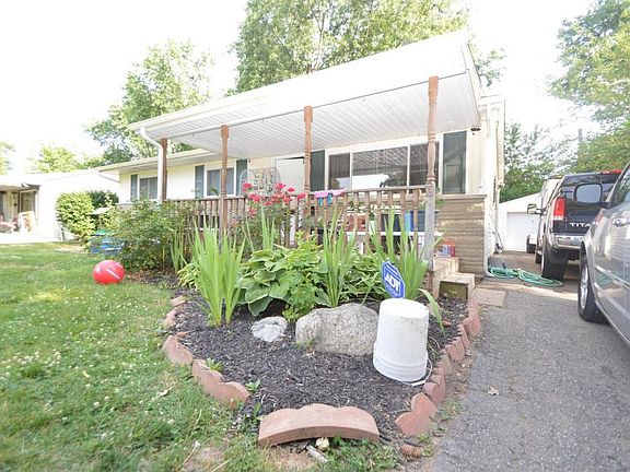2nd image of 1529 Coronet Dr