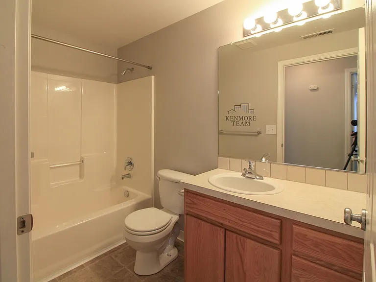 4811 Cleveland Ln — Photo 10