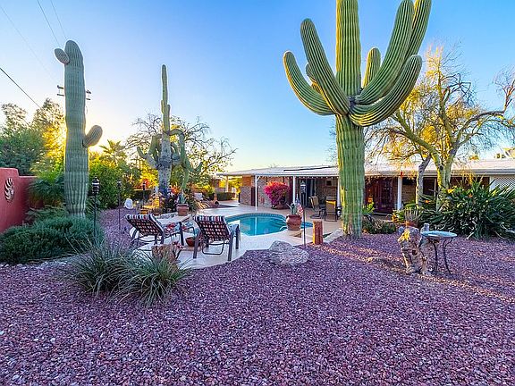 3rd image of 700 E Calle De Cibola