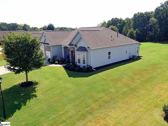3rd image of 164 Marehaven Ct