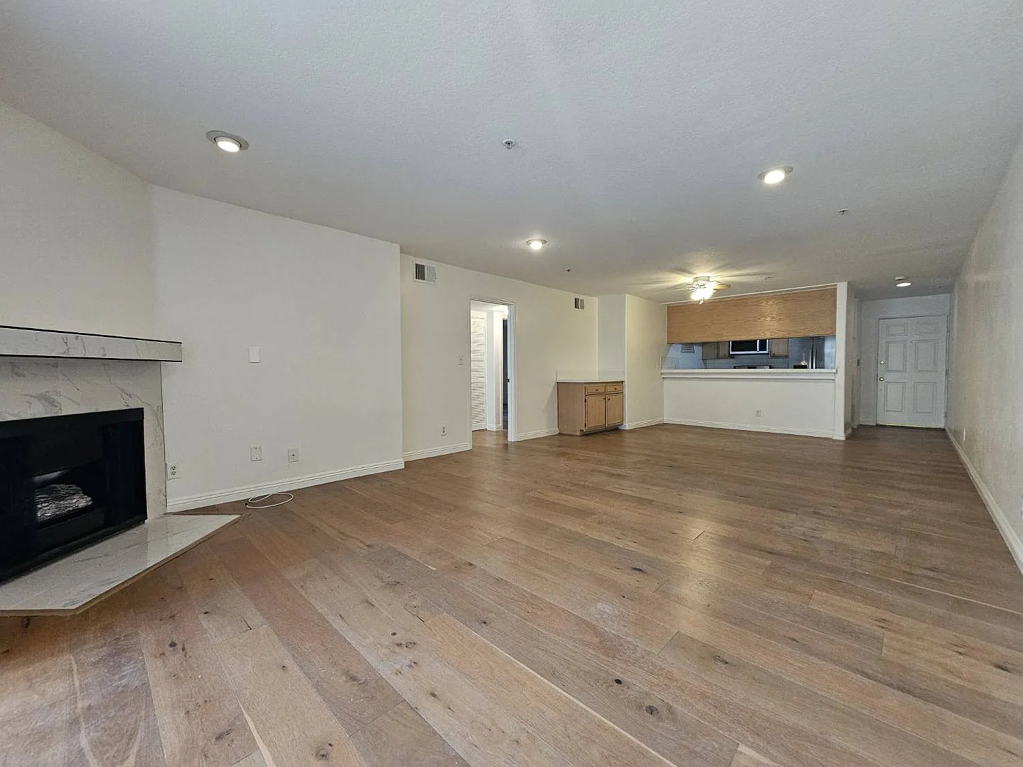 2 bed, 1143 sqft, $2,695 — Photo 4