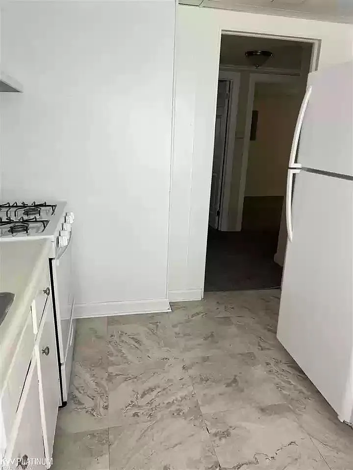 8684 Continental Ave — Photo 3
