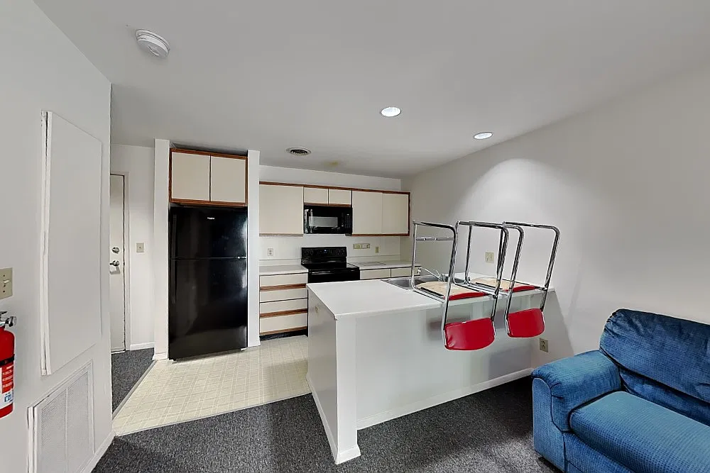 Hometeam Properties — Photo 1
