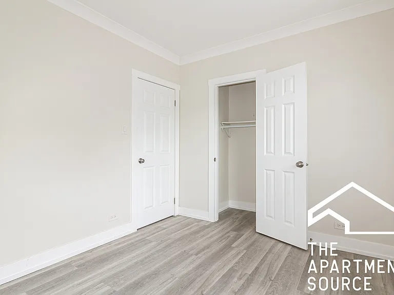 1419 W Hutchinson St #1 — Photo 8