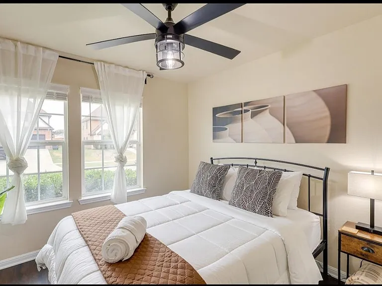 106 W Libra Dr — Photo 11