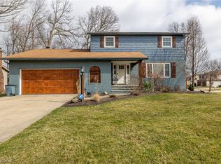15238 Hemlock Ln, Middleburg Heights, OH