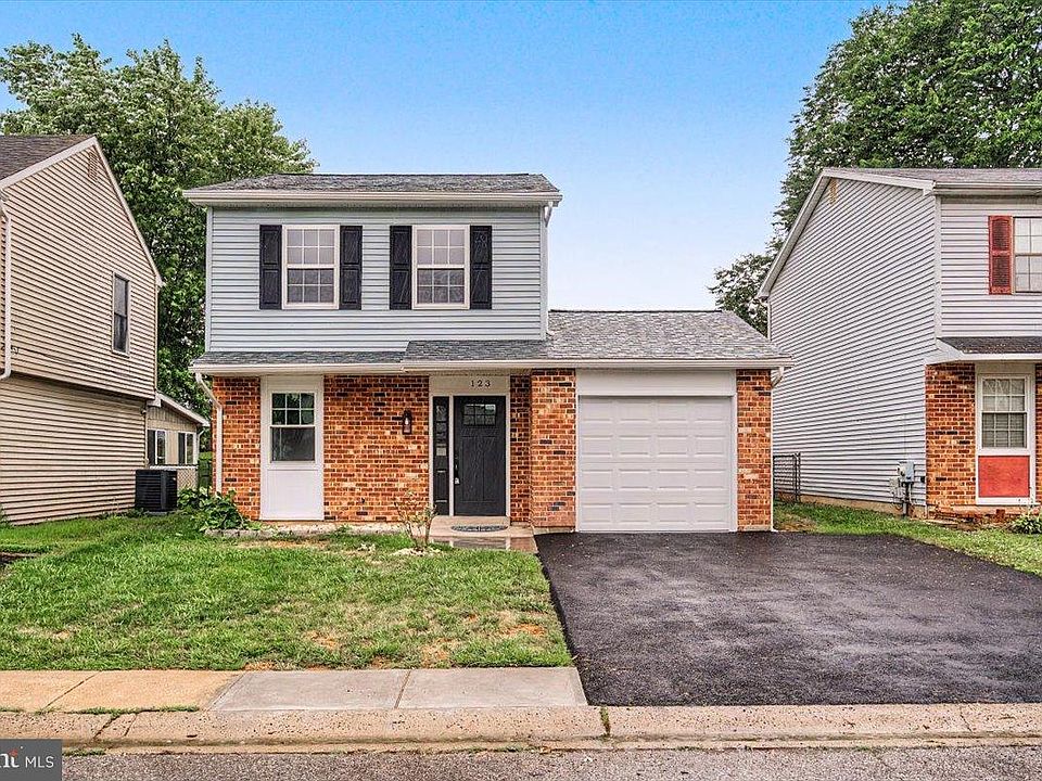 1st image of 123 Channing Dr