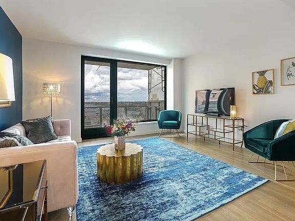 5th image of 515 E 86th St #1706