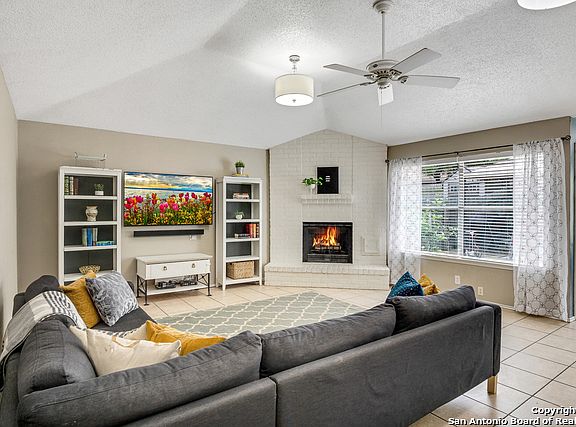 4th image of 6106 Broadmeadow