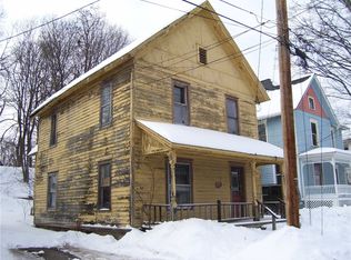 11 Taylor St, Oxford, NY