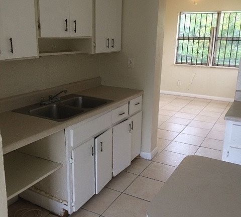 5th image of 1429 NW 24th Ave