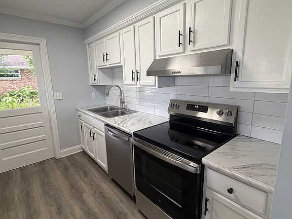 4th image of 629 3rd Ave N