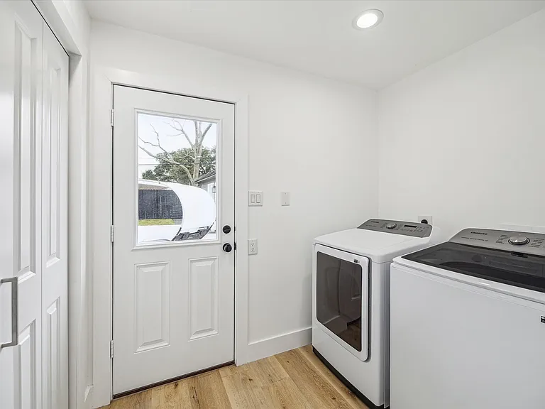 5631 Cerritos Dr — Photo 23