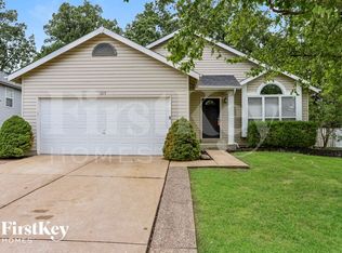 1015 Providence Pointe Dr, Wentzville, MO 63385