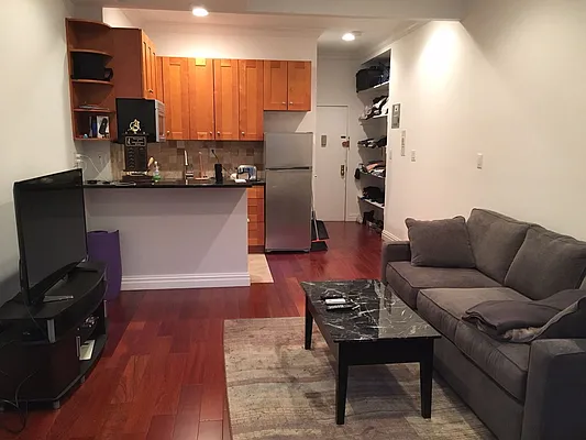 Rented by CNYC Apartments | media 6