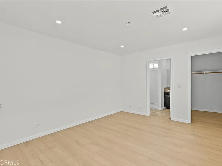 1138 Lakeview Dr — Photo 35