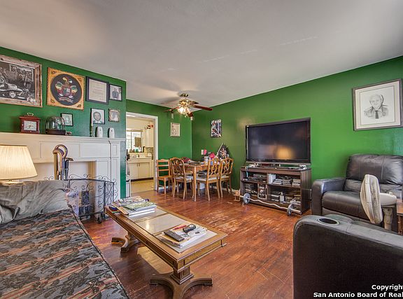 4th image of 326 Burwood Ln