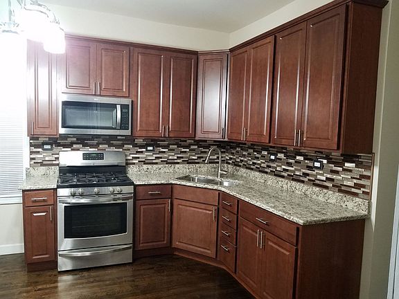 4th image of 2249 N Menard Ave