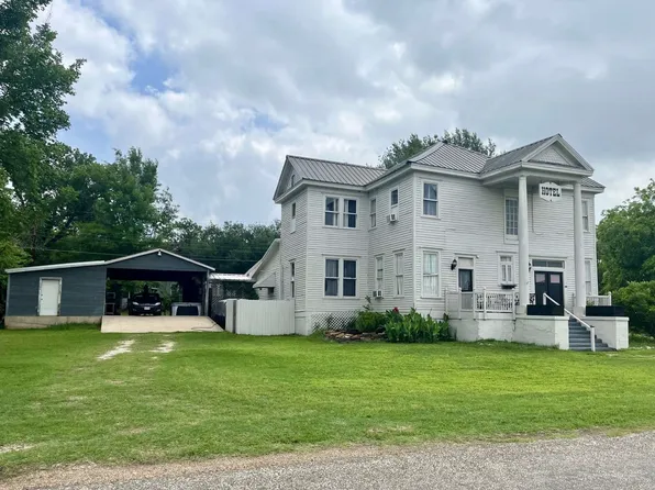 408 S Railroad Ave, Calvert, TX 77837