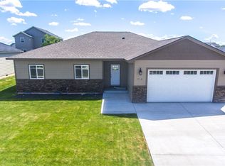 714 8th Ave NE, Ephrata, WA 98823