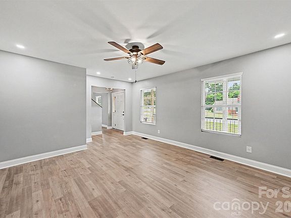 5th image of 1001 Noles Dr