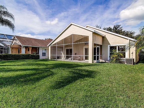 2nd image of 5627 Terrain De Golf Dr