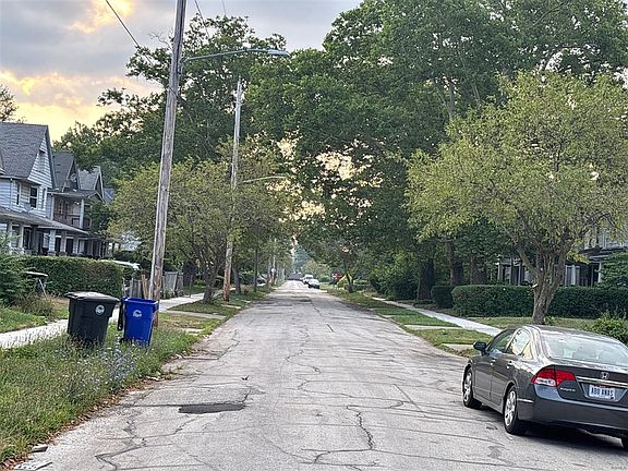 4th image of 9412 Pierpont Ave
