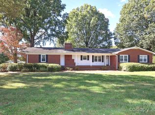 12620 Idlewild Rd, Matthews, NC 28105