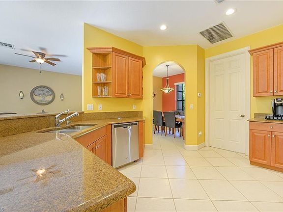 5th image of 670 Everglades Blvd N
