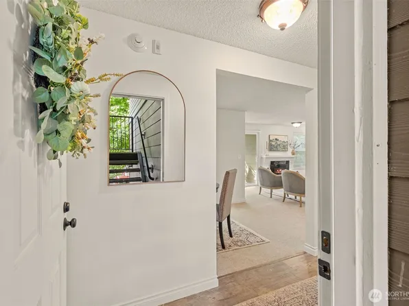 820 Cady Road #J206, Everett, WA 98203
