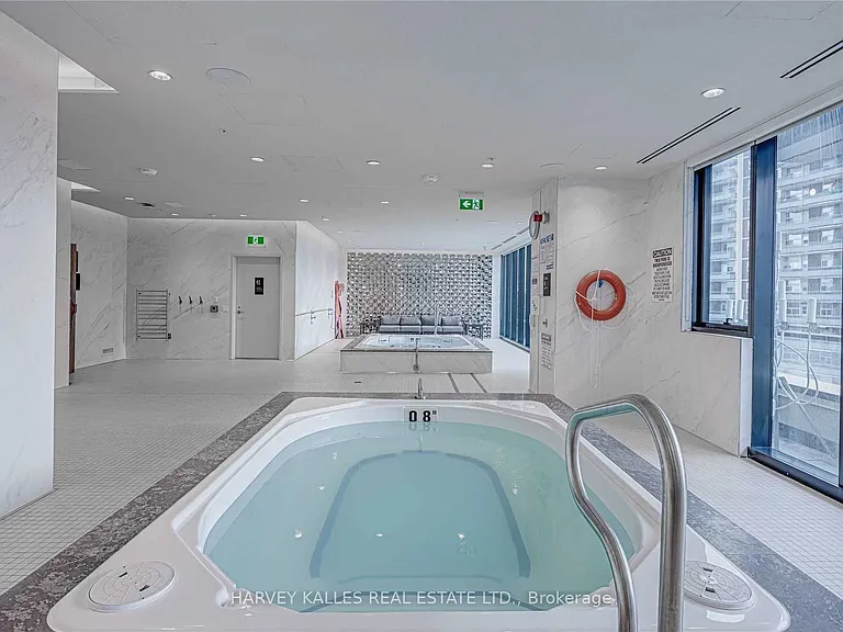 575 Bloor St E #505 — Photo 27