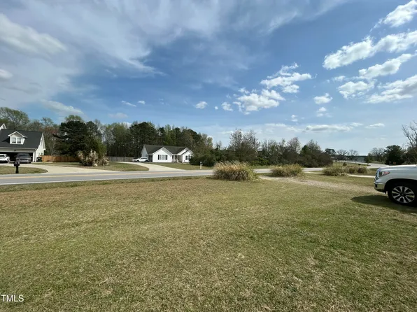 1020 Old Fairground Rd #2, Willow Spring, NC 27592