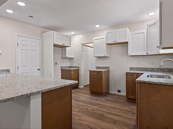 3rd image of 391 Gertrude St