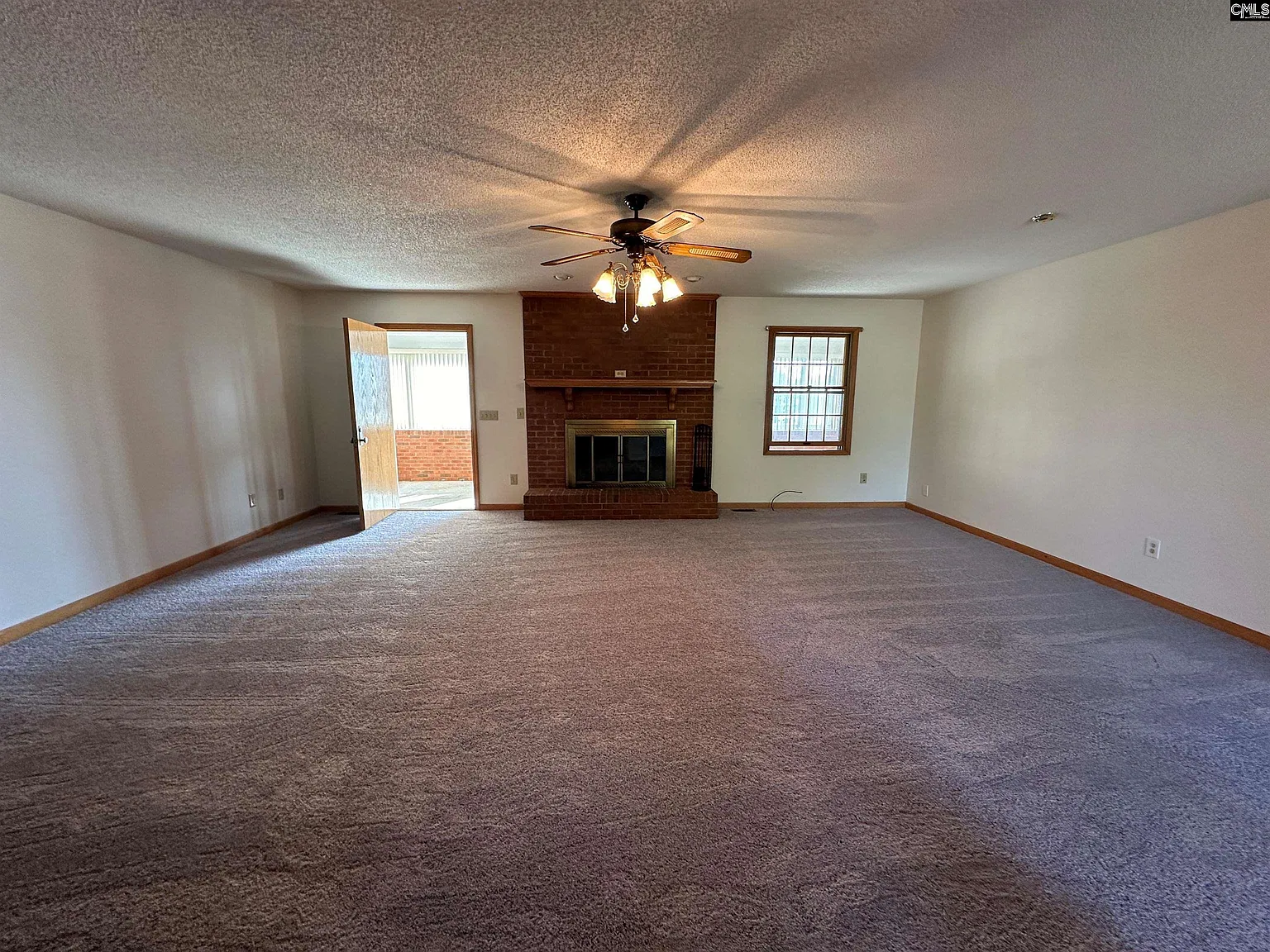 3 bed, 1752 sqft, $1,595 — Photo 2