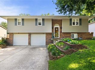 17819 E Greentree Ave, Independence, MO 64057