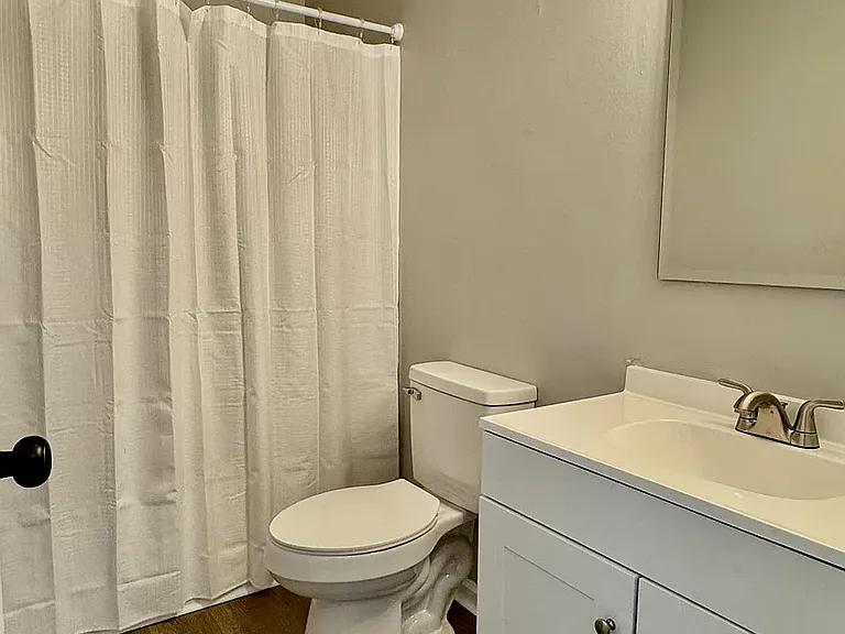 175 Williamsburg Ln — Photo 6