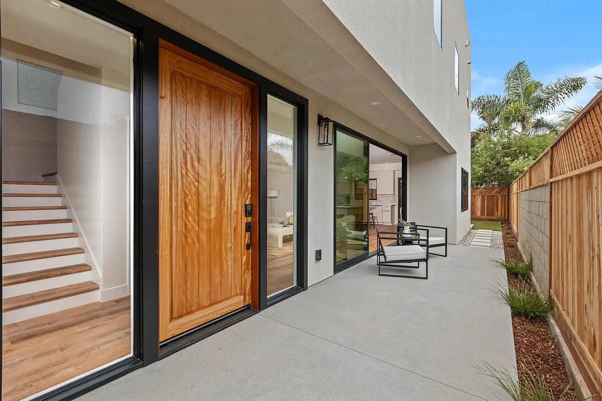 3 bed, 2.5 bath, 1868 sqft, $5,000 — Photo 2
