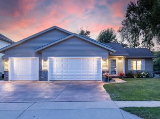 3324 Kosec Dr, Red Wing, MN 55066